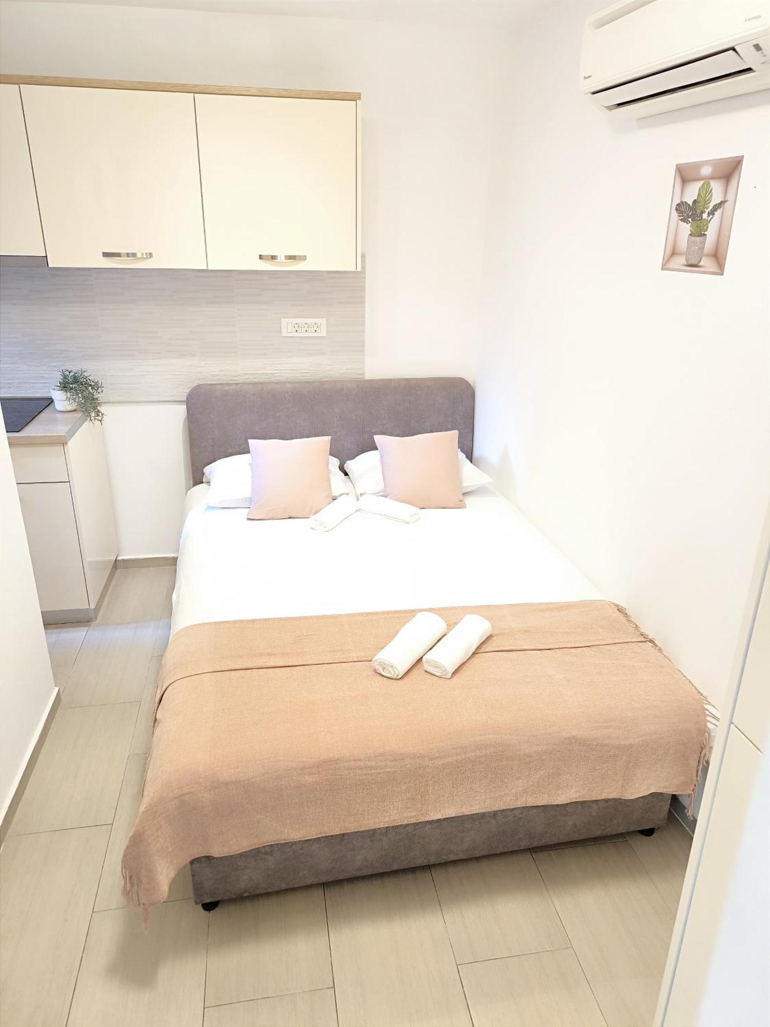 Central Apartment & Room Niko Split Zewnętrze zdjęcie