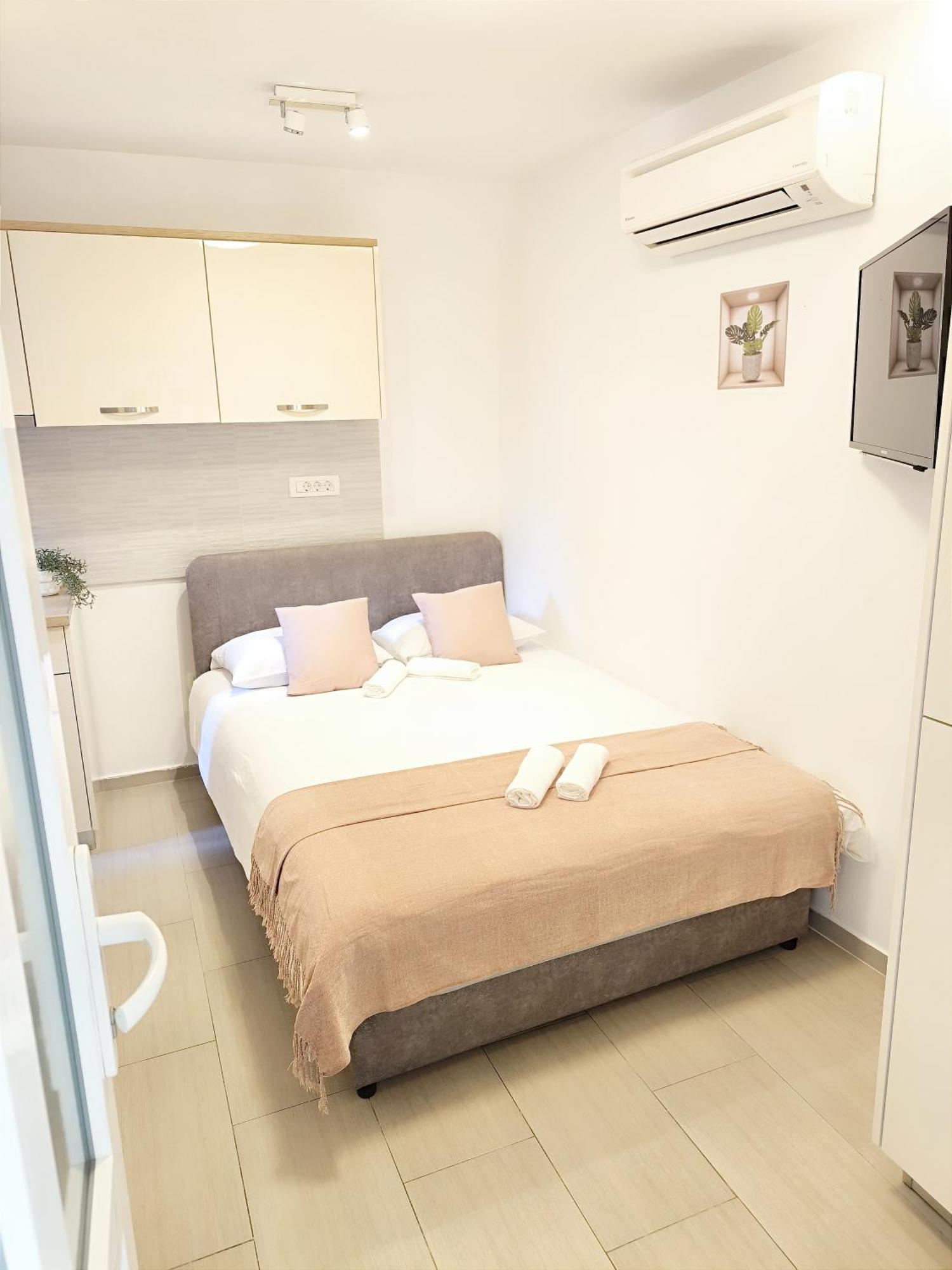Central Apartment & Room Niko Split Zewnętrze zdjęcie