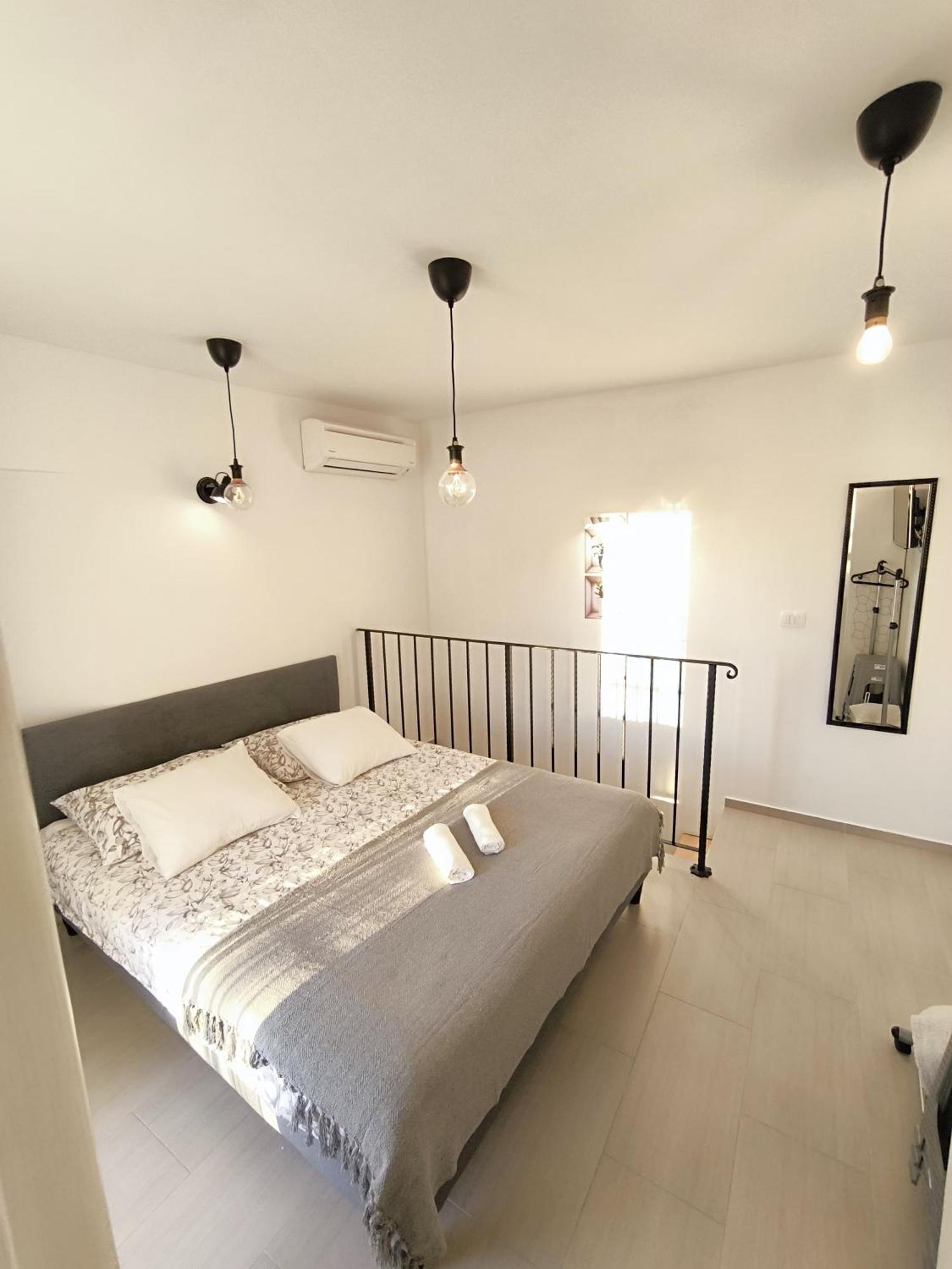 Central Apartment & Room Niko Split Zewnętrze zdjęcie