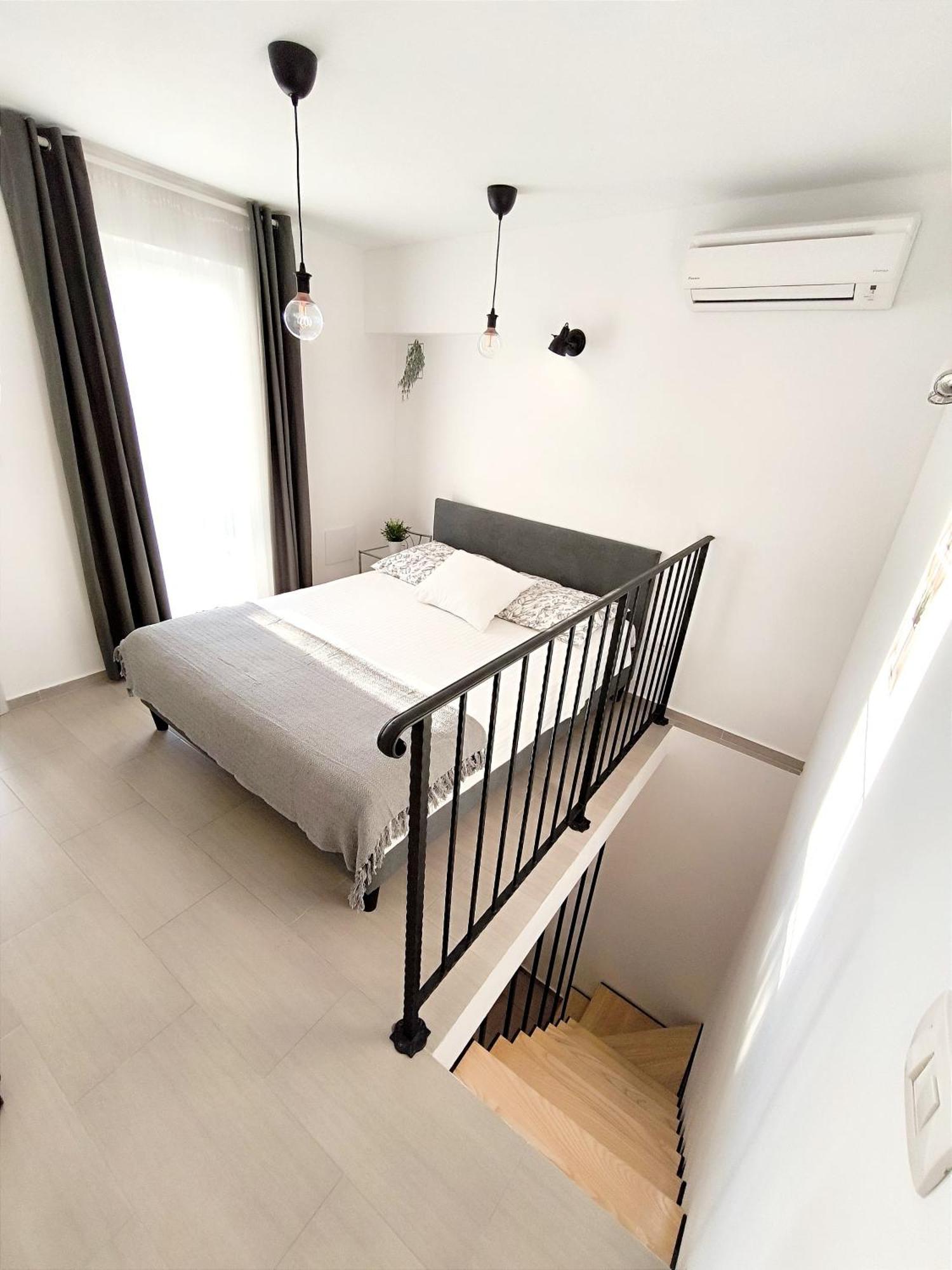 Central Apartment & Room Niko Split Zewnętrze zdjęcie