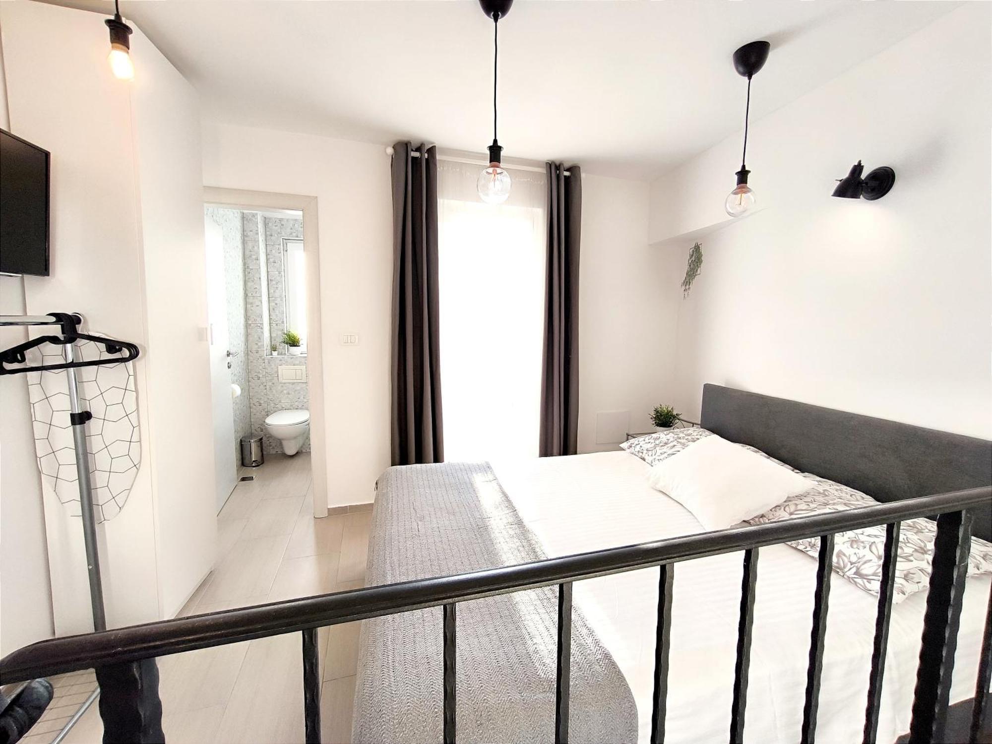 Central Apartment & Room Niko Split Zewnętrze zdjęcie